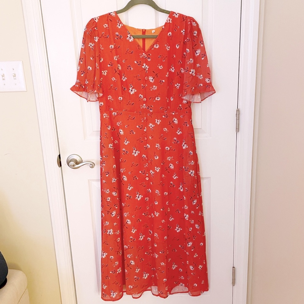 **$15 when Bundled** Beautiful Red Floral Lightweight Midi Dress with Buttons